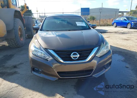 2016 Nissan Altima 2.5 z USA, uszkodzony, nr VIN 1N4AL3AP1GC197493
